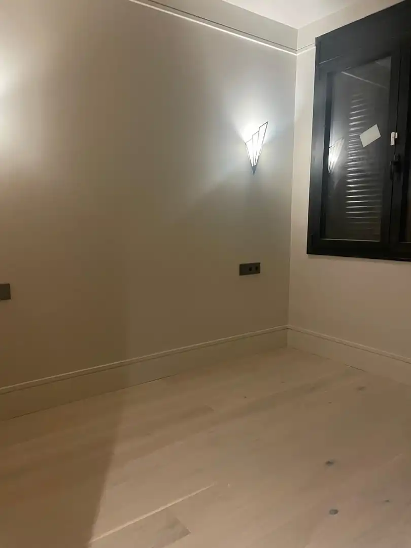 Office for sale in Barcelona  with Air Conditioner and Heating