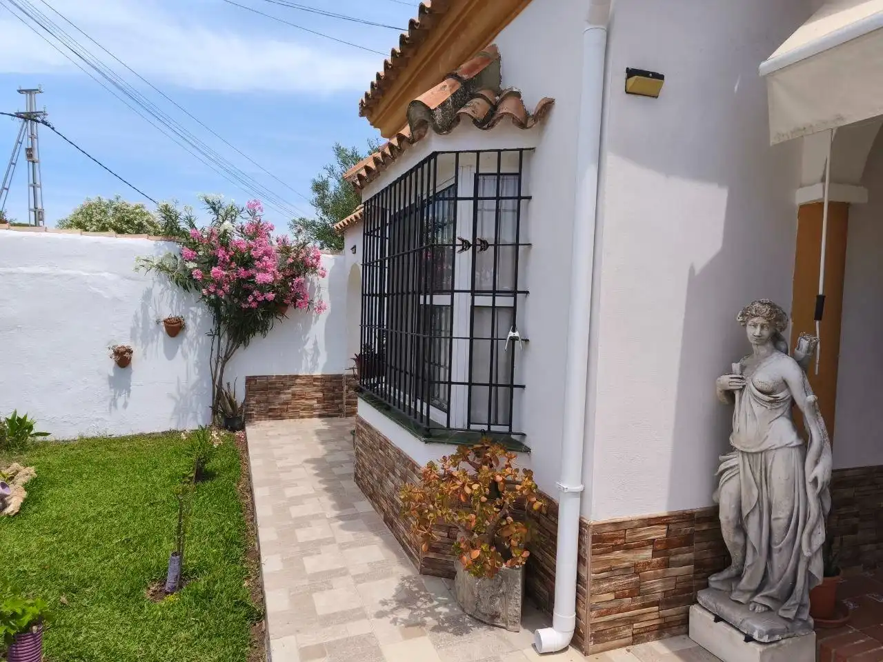 Casa o chalet en venta en Chiclana de la Frontera con Jardín privado, Trastero y Piscina