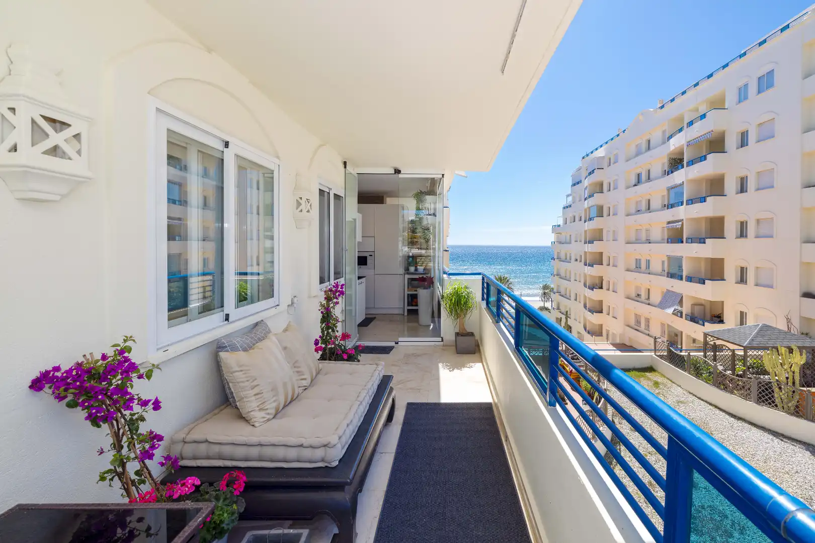 Terrasse von Wohnung zum Verkauf in Marbella mit Klimaanlage, Heizung und Terrasse