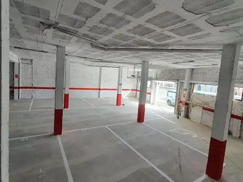 Parking de Local en venta en Gelves