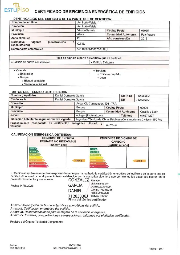 Außenansicht von Wohnung zum Verkauf in Vitoria - Gasteiz mit Heizung, Terrasse und Abstellraum