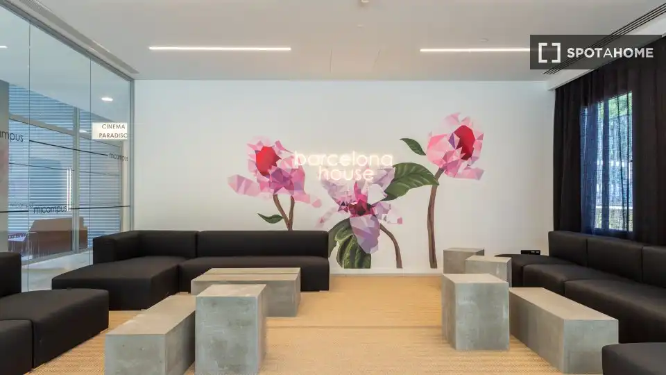Room in Port Forum