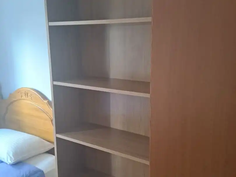 Dormitori de Pis per a compartir en Granada amb Aire condicionat, Calefacció i Parquet