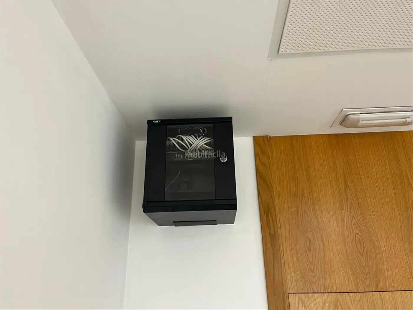 Office space to rent in Calle Doctor González Caraballo 1, imagen 2