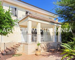 Vista exterior de Casa o xalet en venda en Paterna amb Aire condicionat, Terrassa i Balcó