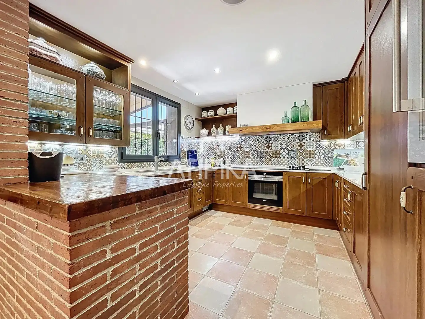 Kitchen of Country homes for sale in La Granada  with Air Conditioner, Heating and Storage room