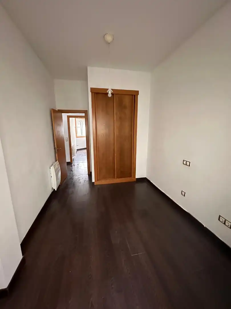 Dormitori de Apartament en venda en Ares amb Calefacció, Parquet i Terrassa