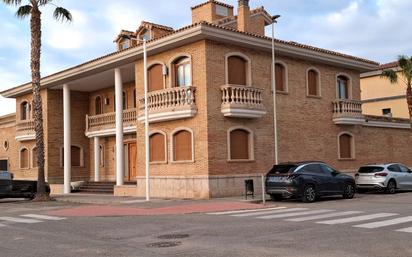 Vista exterior de Casa o xalet en venda en Albalat dels Sorells amb Aire condicionat, Calefacció i Jardí privat