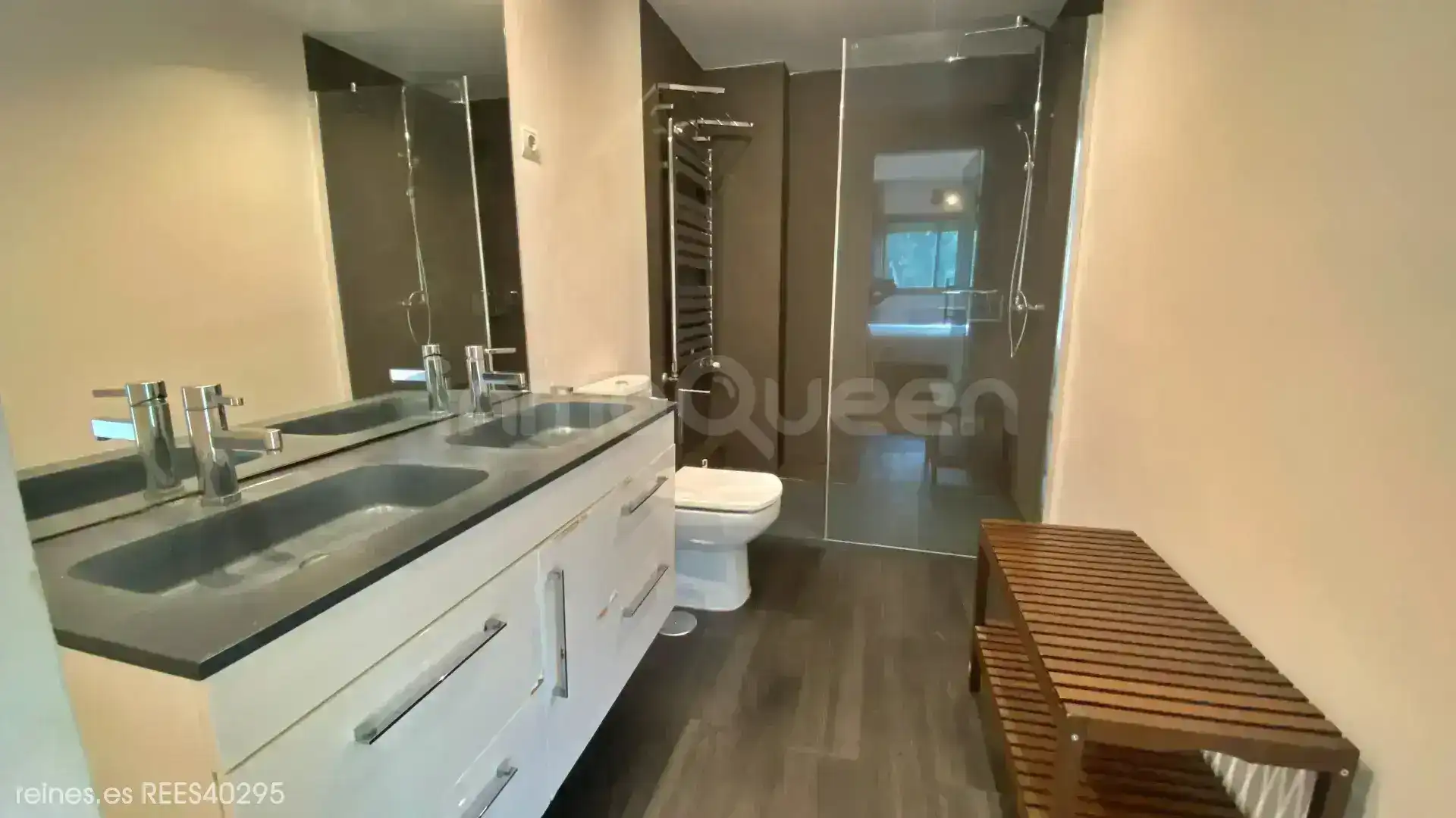 Bany de Casa o xalet en venda en Madrid amb Calefacció, Jardí privat i Terrassa