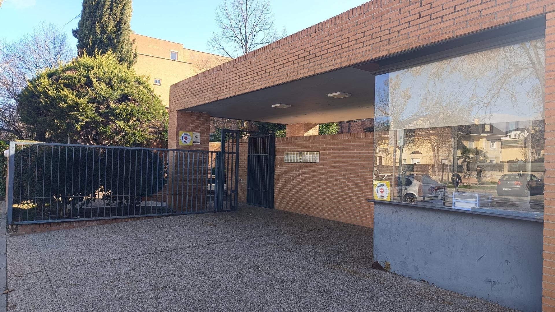 Vista exterior de Garatge en venda en Las Rozas de Madrid