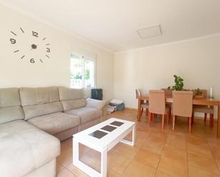 Sala d'estar de Casa adosada en venda en Benidoleig amb Aire condicionat i Terrassa