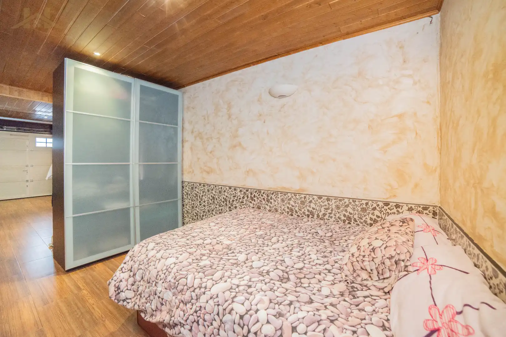 Habitación de Casa adosada en venta en Navalcarnero con Aire acondicionado, Calefacción y Jardín privado