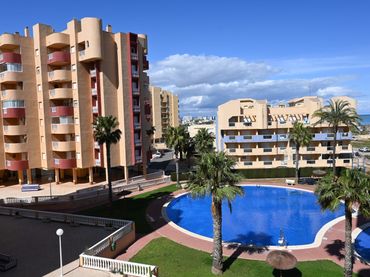 Apartament amb piscina en venda a Poligono G-1 Pto Menor 1G