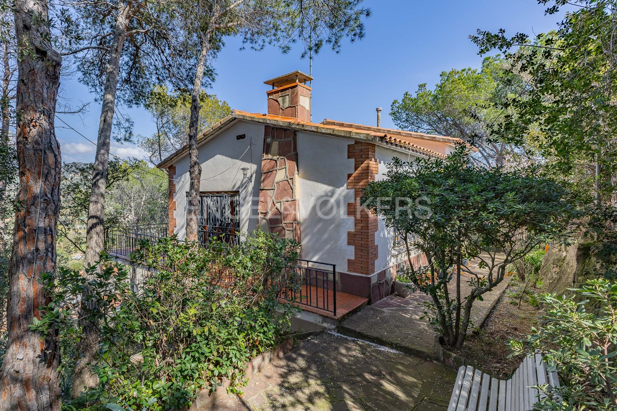 Vista exterior de Casa o xalet en venda en Caldes de Montbui amb Calefacció, Jardí privat i Terrassa
