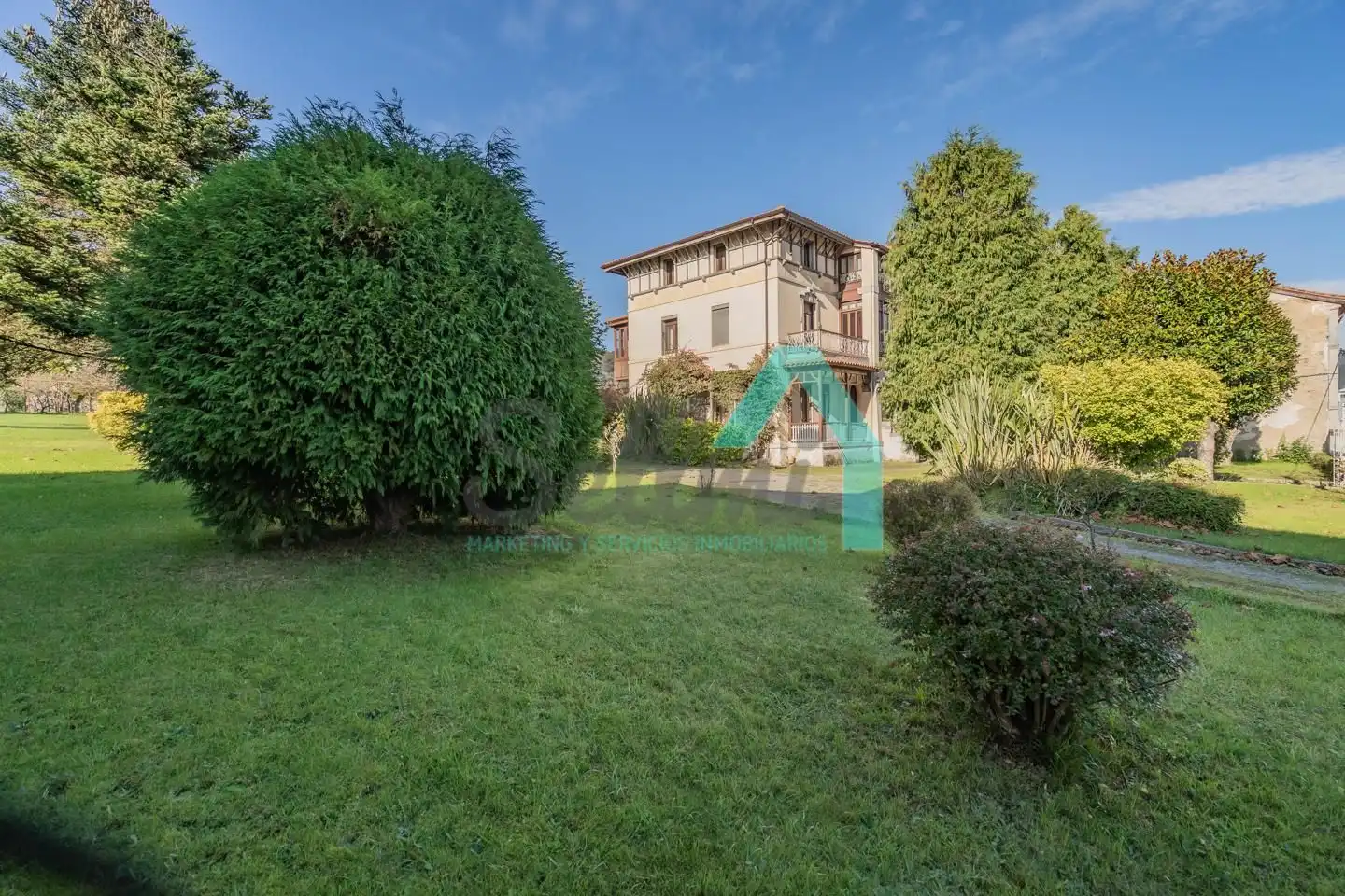 Garden of Houses for sale in Pravia  with Heating, Private garden and Parquet flooring