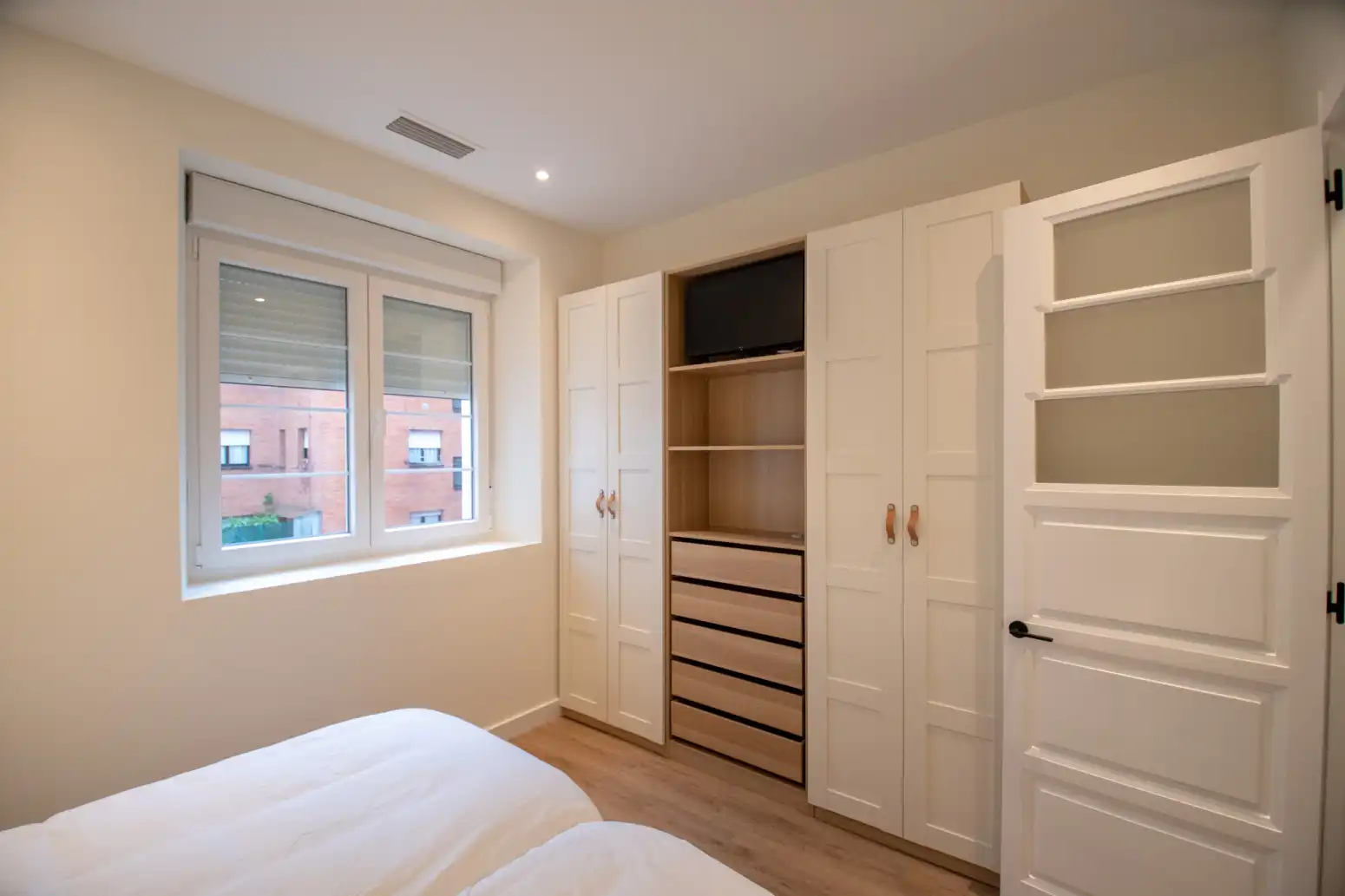 Habitación de Piso en venta en Villaviciosa con Calefacción, Terraza y Domótica