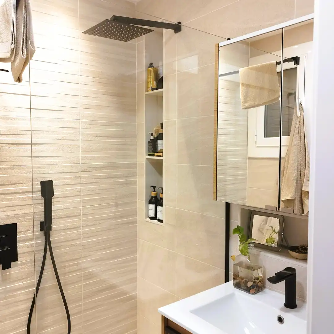Baño de Piso en venta en Barcelona con Microondas y Balcón
