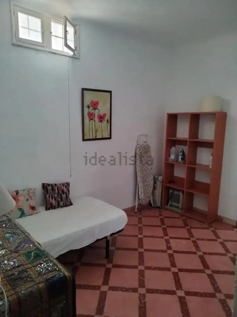 Habitación de Piso en venta en Granada con Amueblado