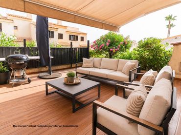 Terraced house with pool for sale in Avenida de Escandinàvia
