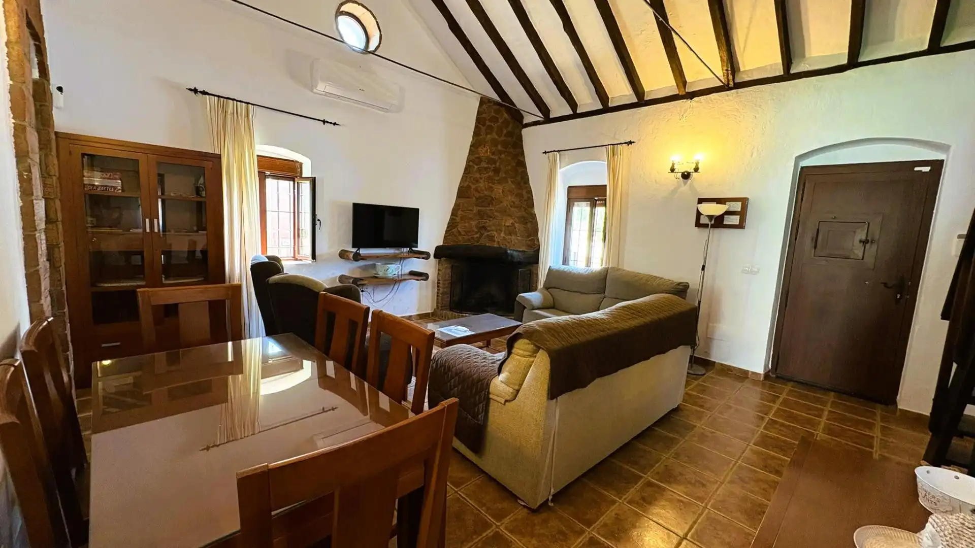 Sala d'estar de Casa o xalet en venda en Arcos de la Frontera amb Jardí privat i Piscina