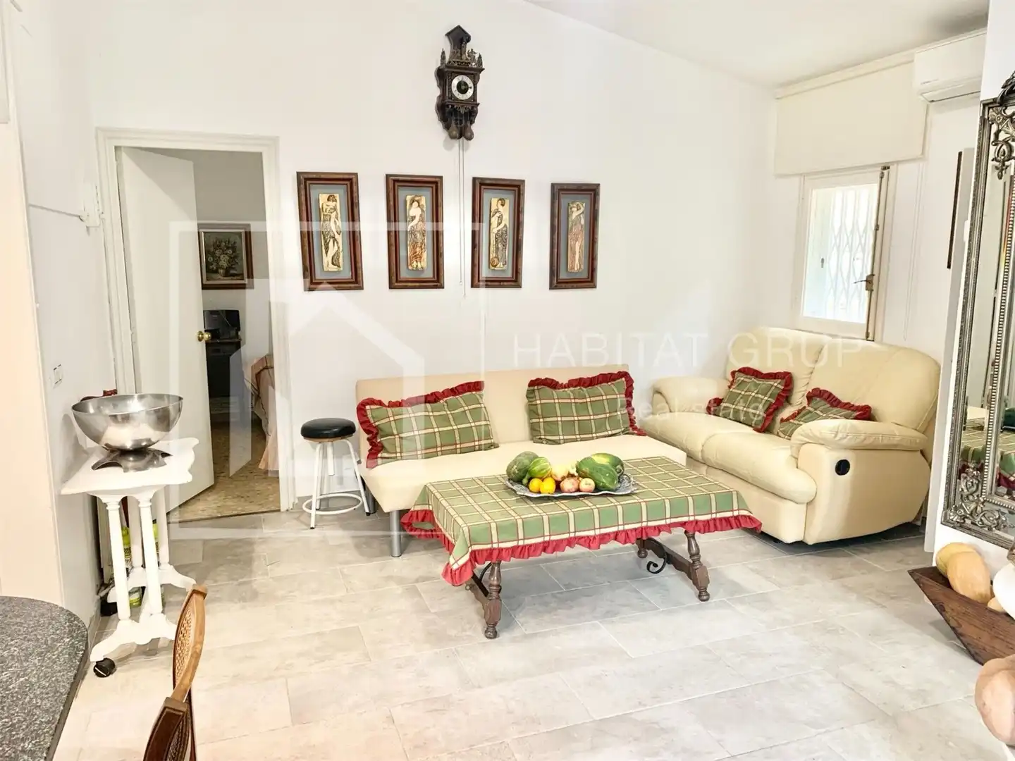 Sala d'estar de Casa o xalet en venda en Girona