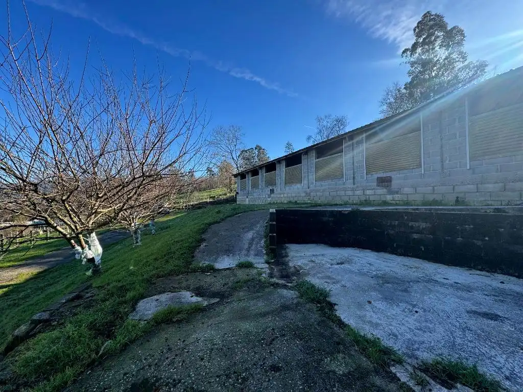 Außenansicht von Residential zum Verkauf in Los Corrales de Buelna 