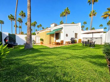 Bungalow avec piscine à louer à Avenida Avenida Touroperador Kuoni