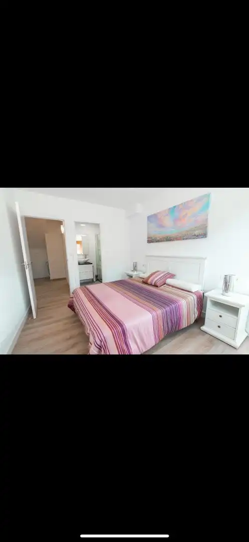 Dormitori de Casa o xalet en venda en A Merca   amb Jardí privat, Terrassa i Moblat