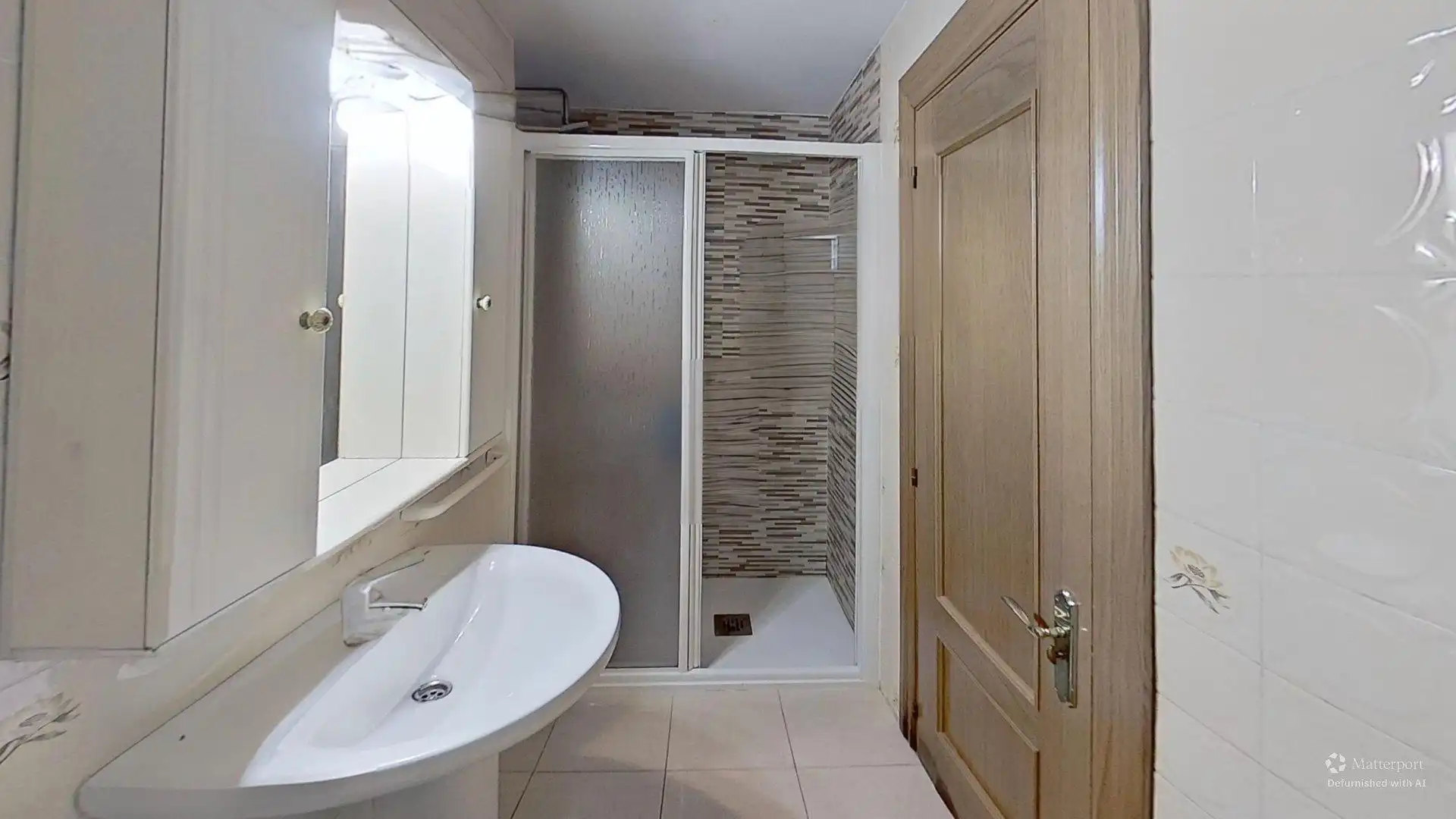 Badezimmer von Wohnung zum Verkauf in Gijón  mit Heizung, Parkett und Terrasse
