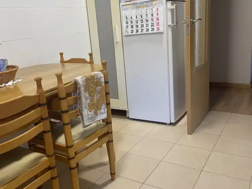 Kitchen of Flat for rent in Valdevimbre  with Parquet flooring and Furnished