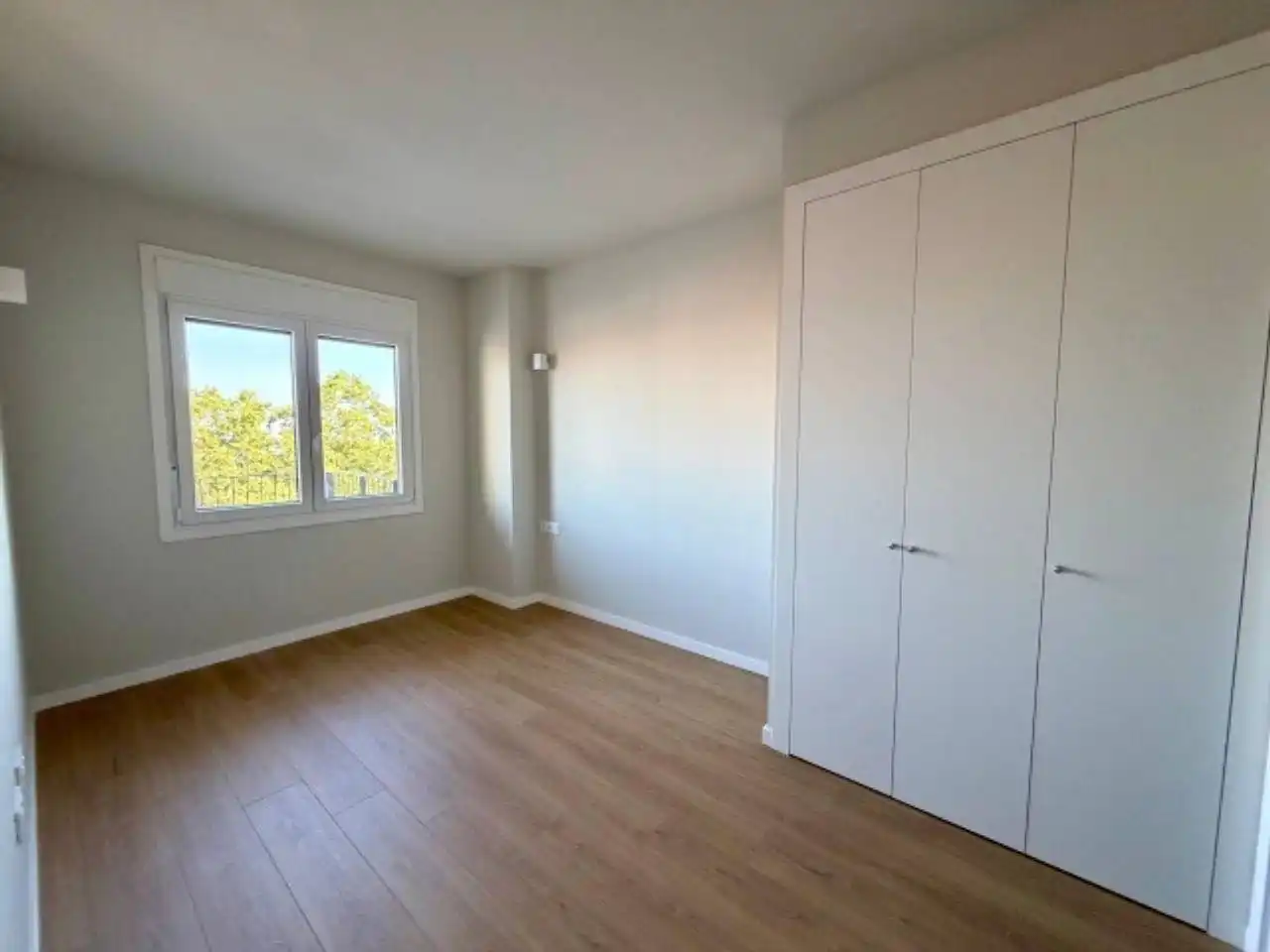 Bedroom of Flat for rent in Terrassa  with Air Conditioner, Heating and Parquet flooring