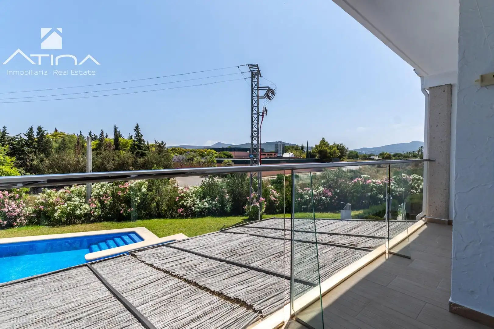 Terrasse von Einfamilien-Reihenhaus zum Verkauf in Jávea / Xàbia mit Klimaanlage, Terrasse und Gemeinschaftspool