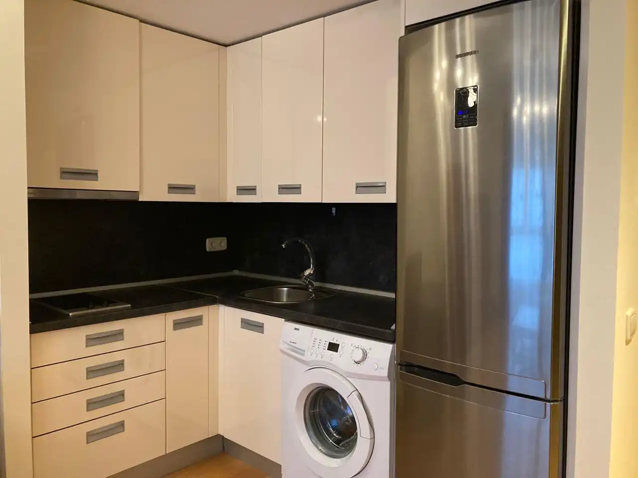 Kitchen of Flat for rent in Coslada  with Air Conditioner, Furnished and Community pool