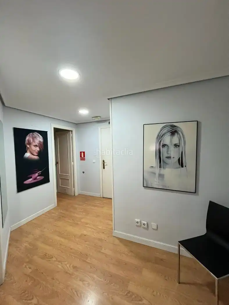 Local comercial de lloguer a Avenida Menéndez Pelayo 32A, imagen 2
