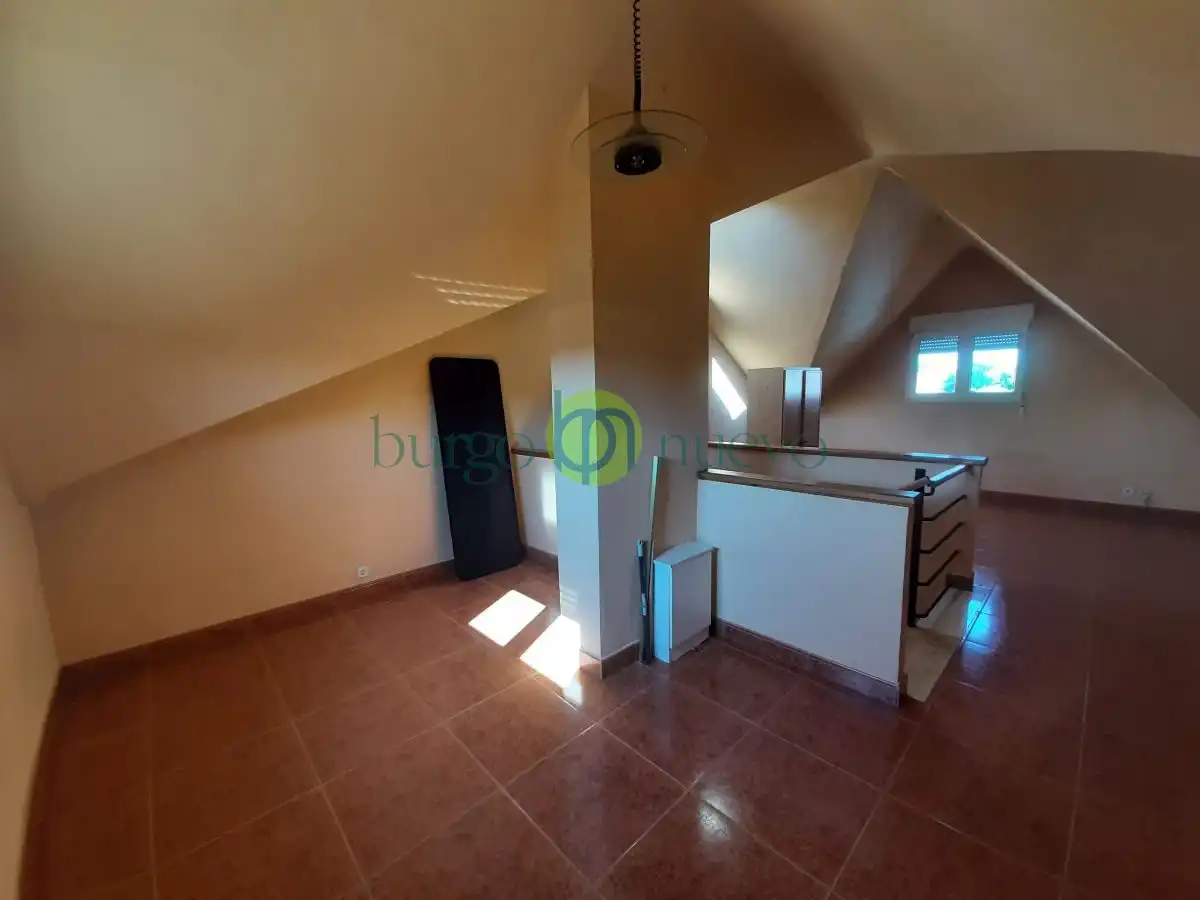 Haus oder Chalet zur Miete in Calle Guadalquivir, San Andrés del Rabanedo pueblo