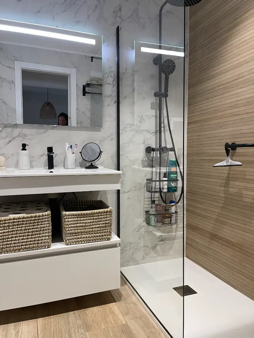 Badezimmer von Wohnungen zum Verkauf in Cambrils mit Terrasse, Abstellraum und Möbliert