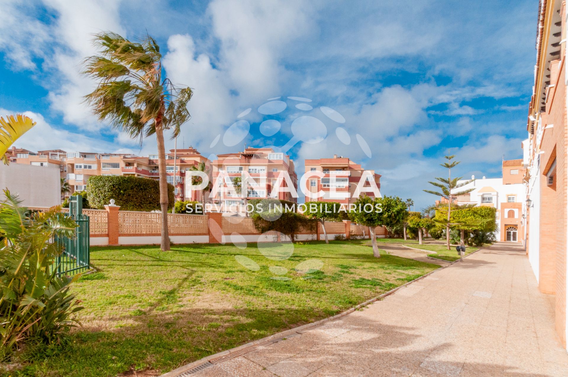 Exterior view of Attic for sale in Roquetas de Mar  with Parquet flooring, Terrace and Furnished