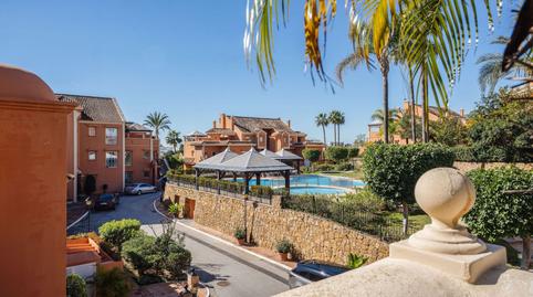 Foto 2 de Ático en venta en Nueva Andalucía centro, Marbella