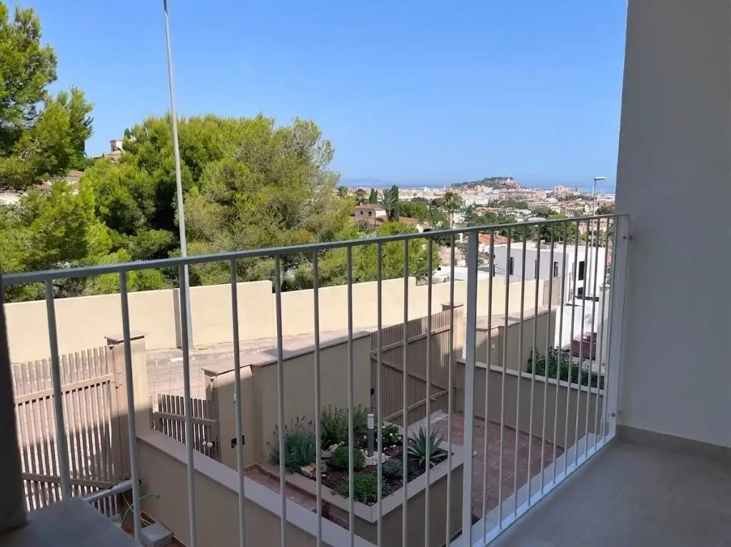 Detached homes for sale in Carrer de la Rosa, 1, El Montgó