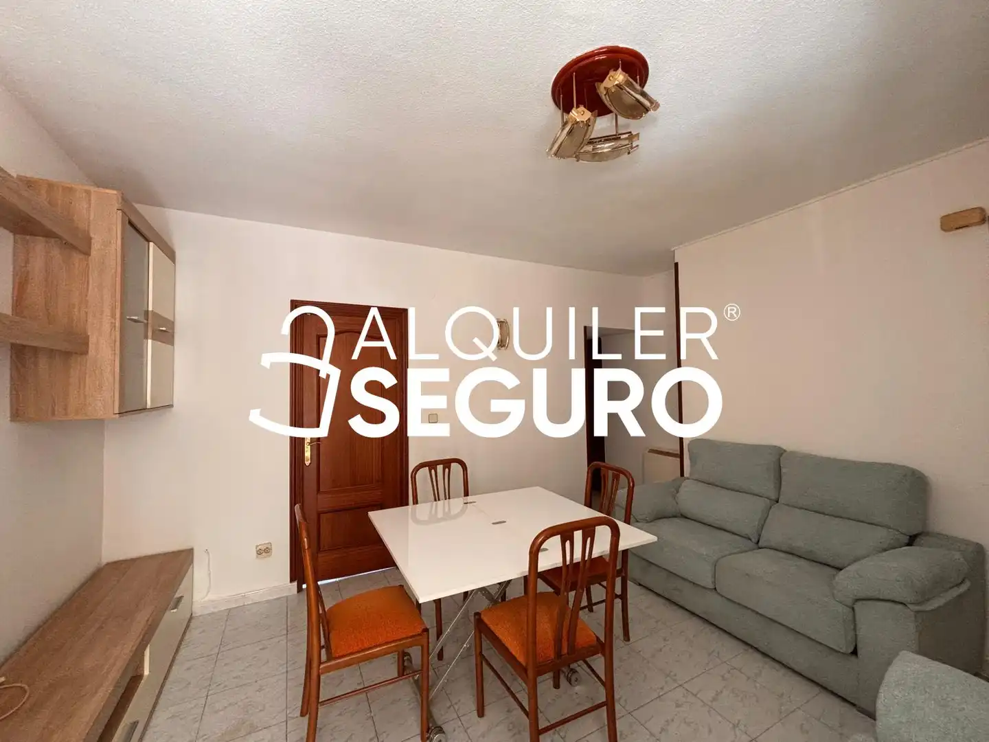 Living room of Flat for rent in Madrid  with Air Conditioner, Heating and Furnished