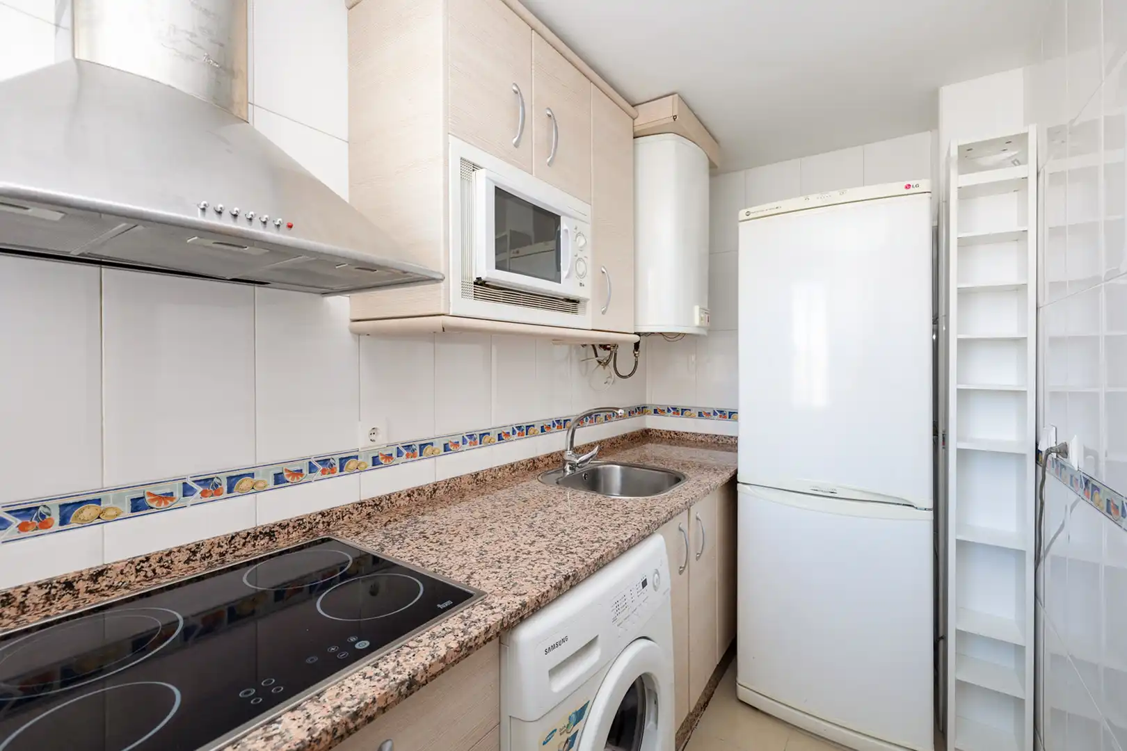 Küche von Wohnung zum Verkauf in Armilla mit Möbliert und Waschmaschine
