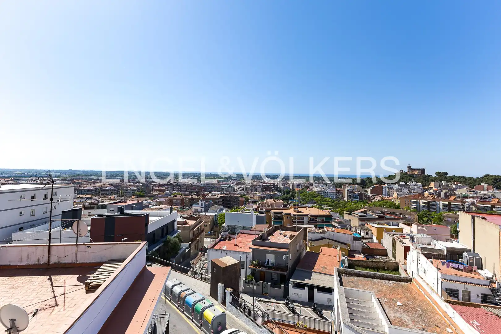 Exterior view of Flat for sale in Castelldefels  with Air Conditioner, Heating and Parquet flooring