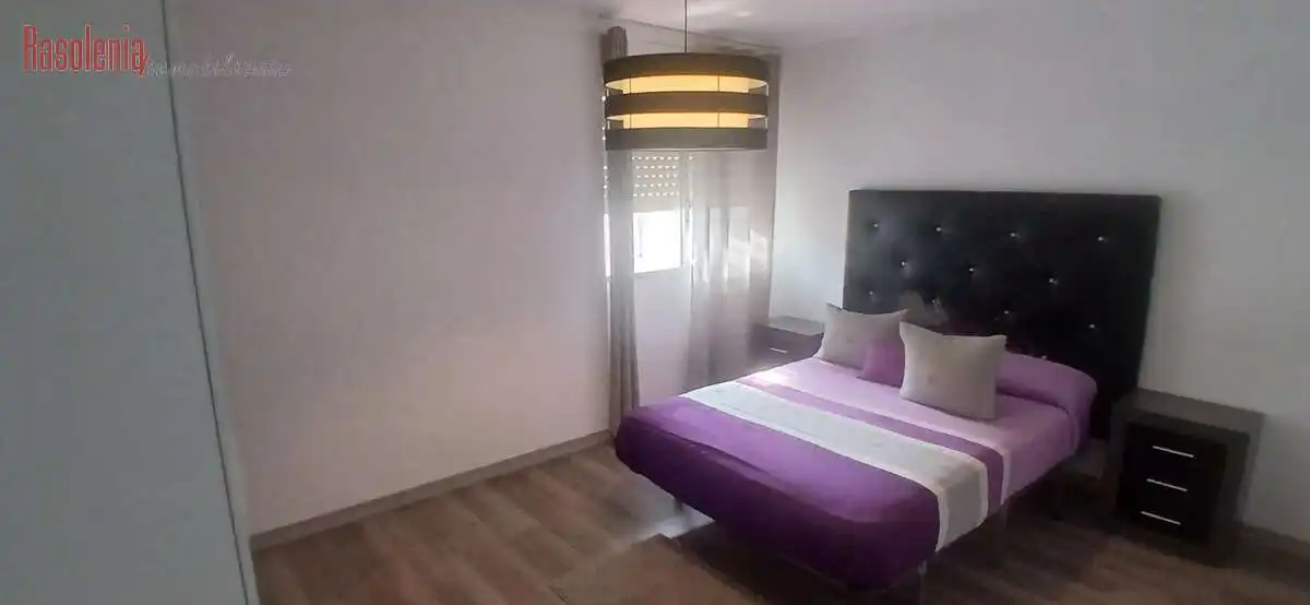 Habitación de Piso en venta en Cambre  con Calefacción, Trastero y Amueblado