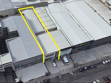 Nave industrielle avec ascenseur à vendre à San Lázaro - Meixonfrío