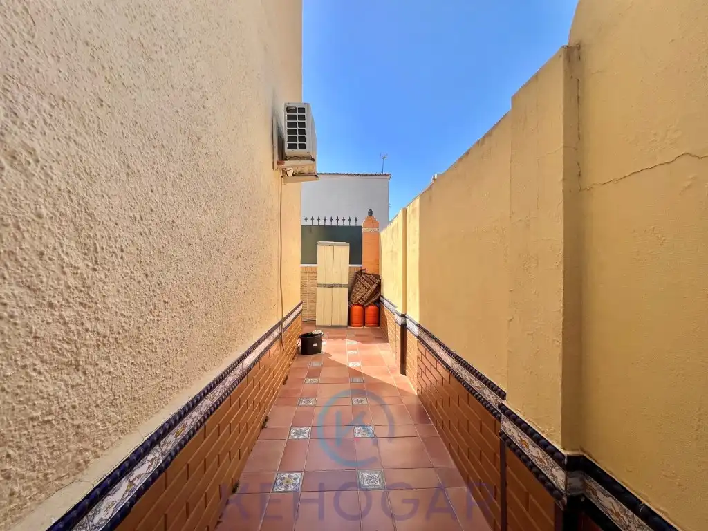 Terrace of Houses for sale in Dos Hermanas