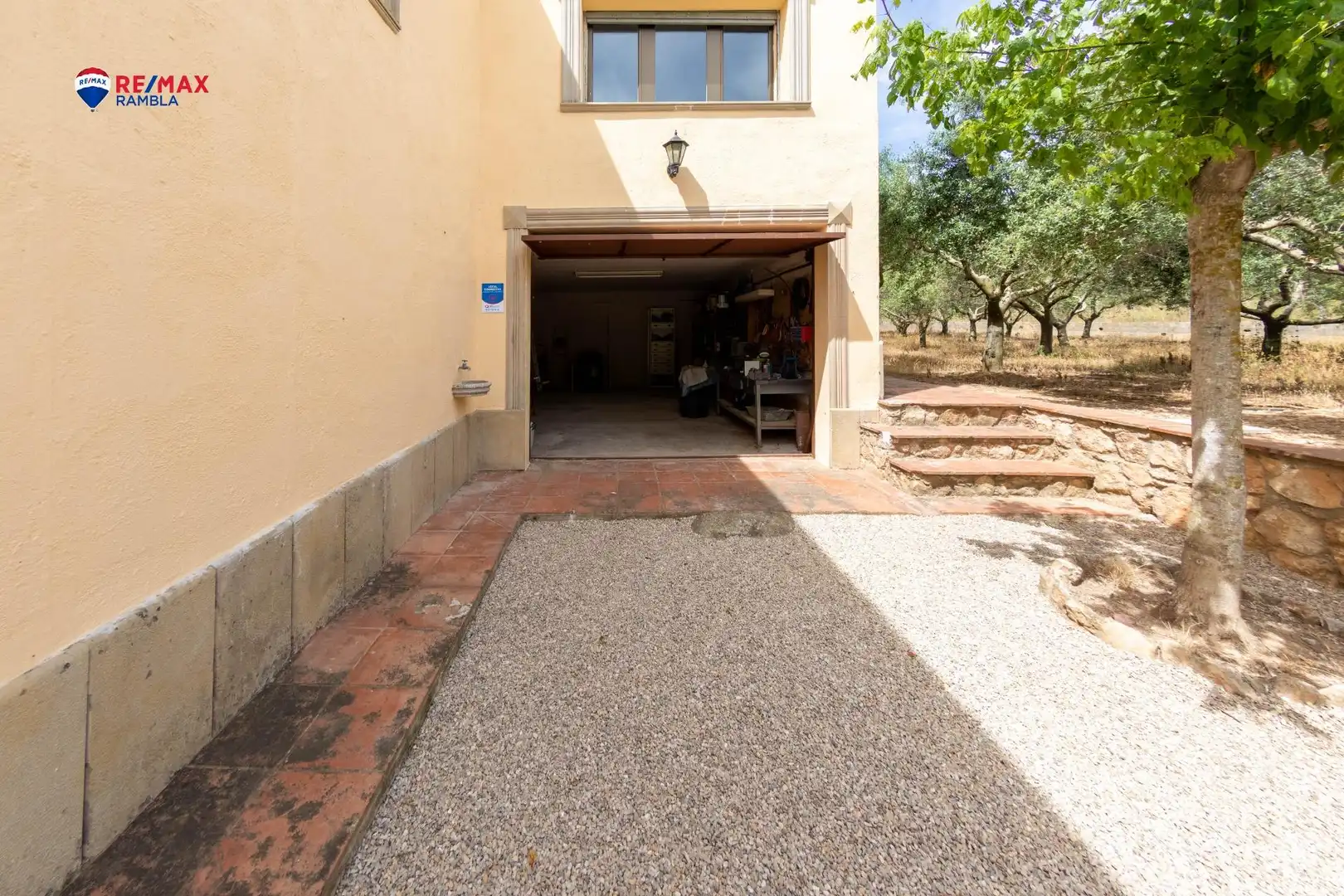Parking of Houses for sale in Valls