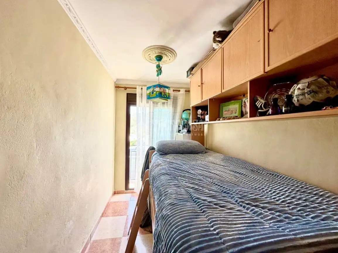 Habitación de Casa adosada en venta en Antequera con Aire acondicionado, Trastero y Amueblado