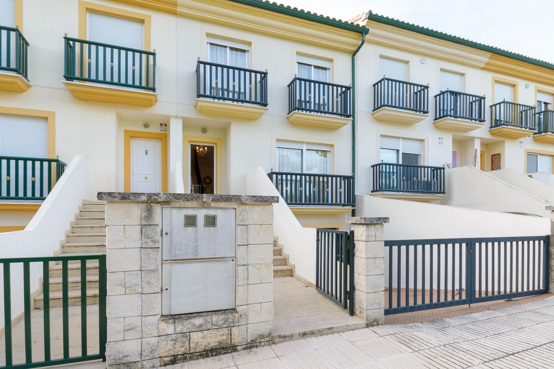 Exterior view of Single-family semi-detached for sale in Alfauir  with Air Conditioner, Heating and Private garden