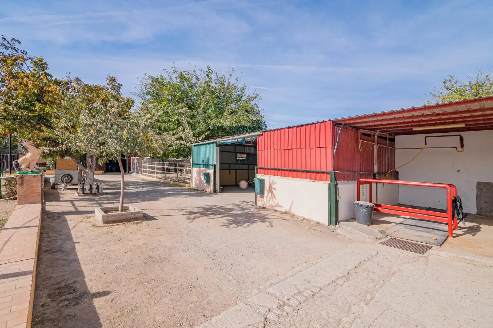 Vista exterior de Finca rústica en venta en La Zubia