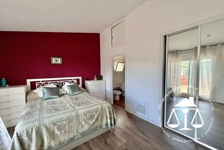 Dormitori de Casa o xalet en venda en Sant Boi de Llobregat amb Aire condicionat, Calefacció i Jardí privat